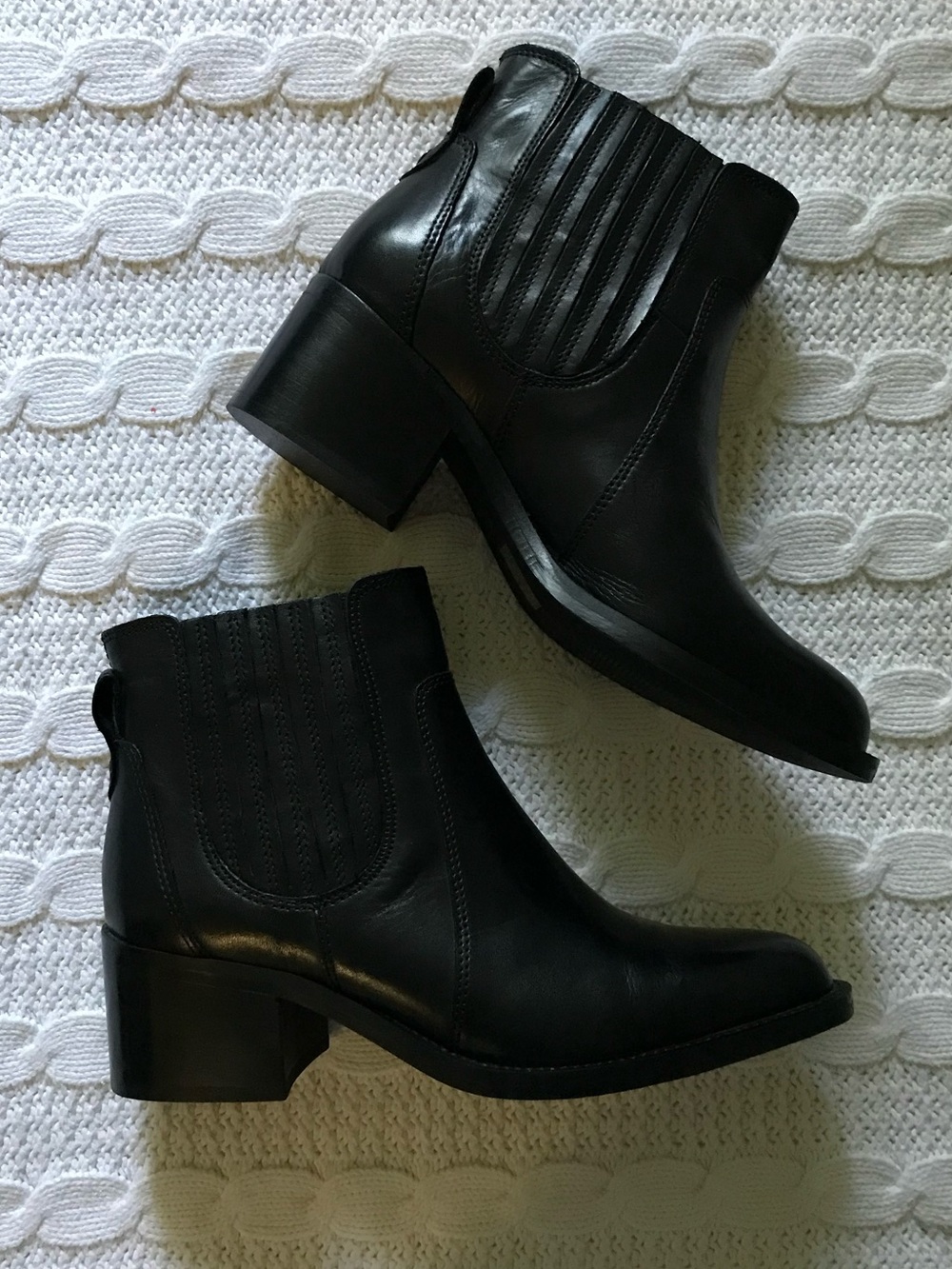 BNIB Hibou Little Burgundy Black Leather Chelsea Ankle Boots